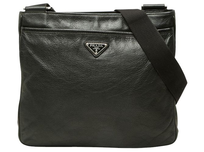 Borsa a tracolla Prada con placca logo Triangle