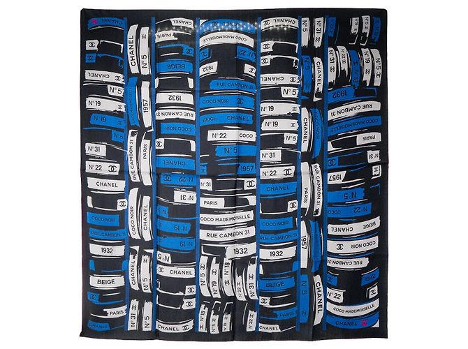 CHANEL - Lenço de seda Chanel 90 azul e cinza