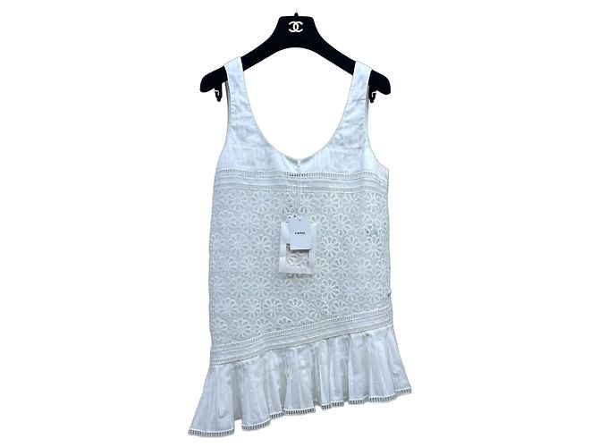 Vestido Chanel de encaje blanco