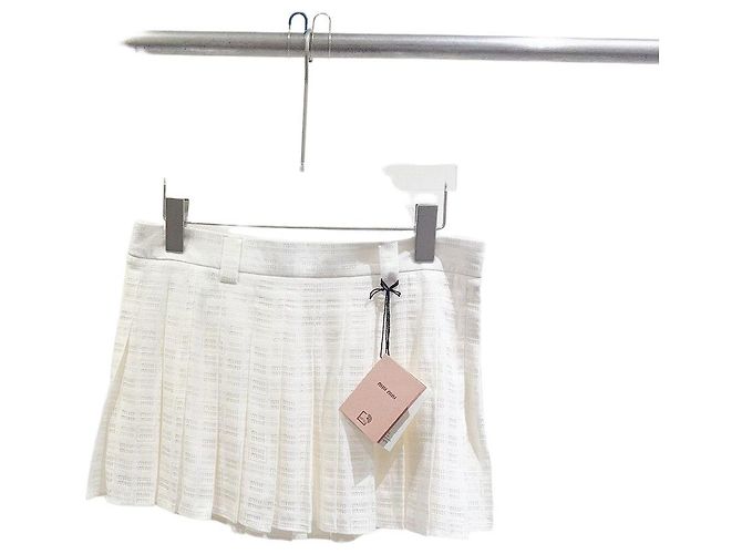 Falda Miu Miu Plisada de Algodón Blanca con Logo