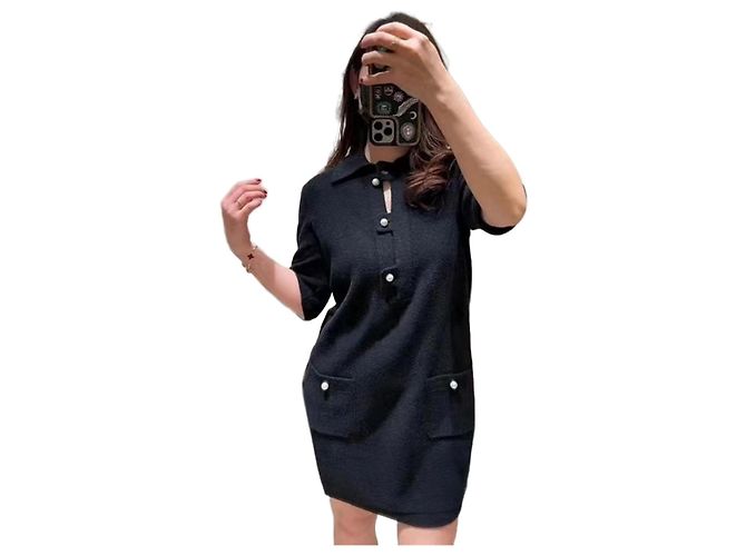 Vestido de malha Chanel preto de algodão com botões de pérolas