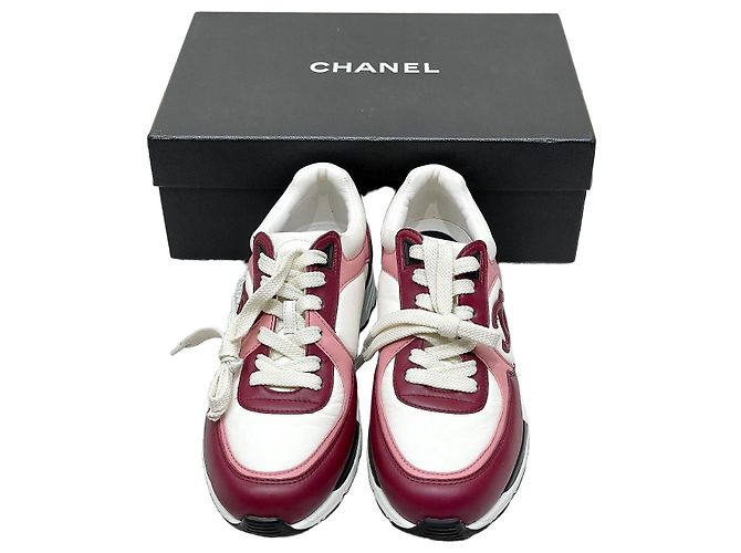 Baskets Chanel en cuir bordeaux