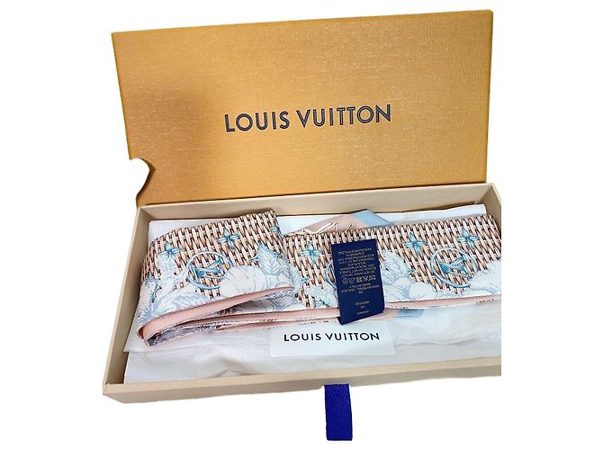 Louis Vuitton Schals