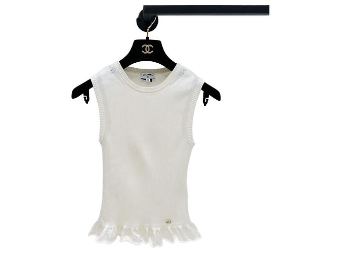 Top Chanel de seda branco com babados
