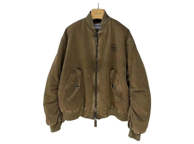 Miu Miu Jacke aus gesteppter Baumwolle Khaki