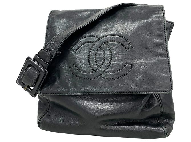 Borsa a tracolla Chanel in pelle d'agnello nera