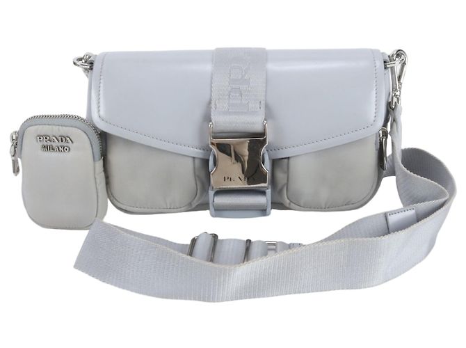 Borsa a tracolla Prada in pelle e nylon