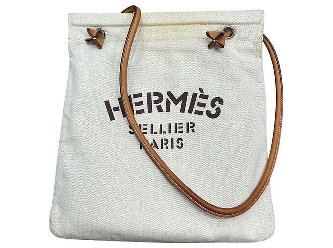 Hermès Bolsa de Ombro Hermes Aline MM em Marfim