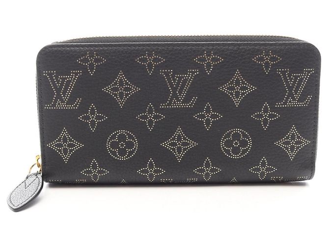 Louis Vuitton Zippy Wallet in Black Monogram Leather