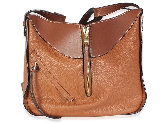 Bolsa de Ombro Loewe Hammock Medium em Pele de Vitela Grão Tan