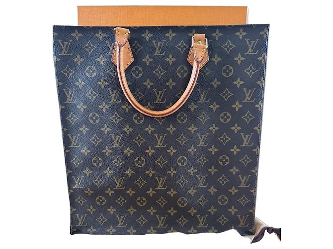 Louis Vuitton Sac Plat Monogram