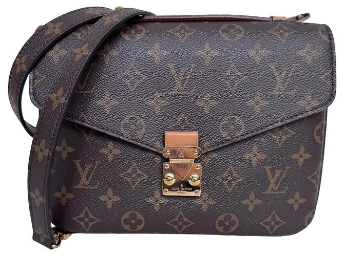 Louis Vuitton Pochette Métis Monogram Canvas