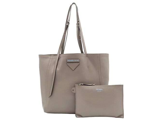 Tote Sac cabas épaule Prada en cuir gris