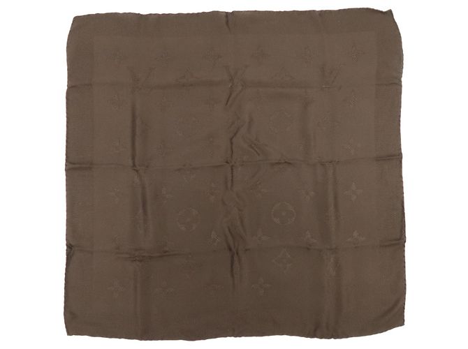 Louis Vuitton Monogram Pañuelo 100% Seda Marrón Oscuro 68×68