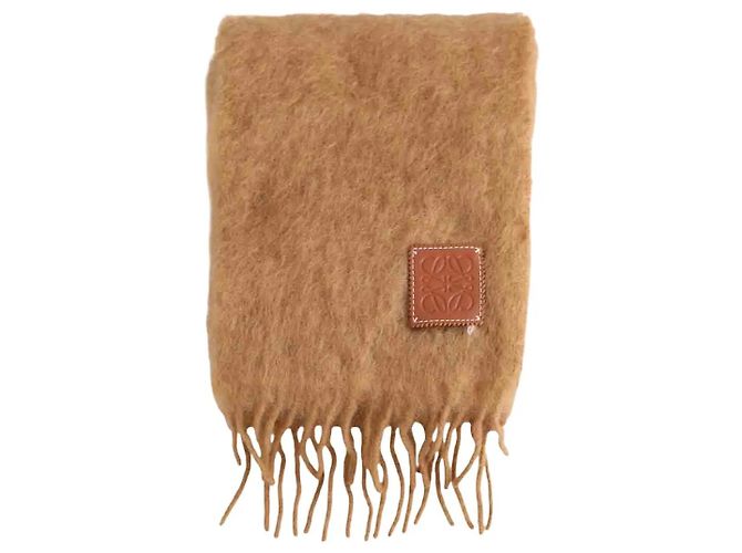Loewe Wollschal camel