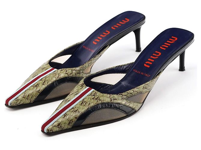 Miu Miu Mules a punta in pelle di serpente verde 1999 EU 37