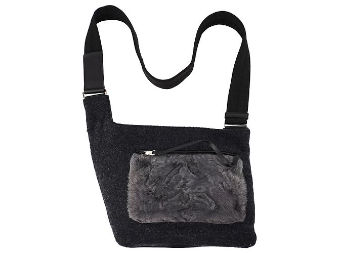 Prada Borsa a tracolla in lana e pelliccia nera