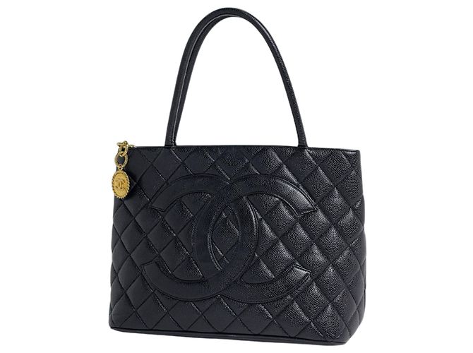 Saco Tote Chanel Reissue em pele de bezerro grão preto