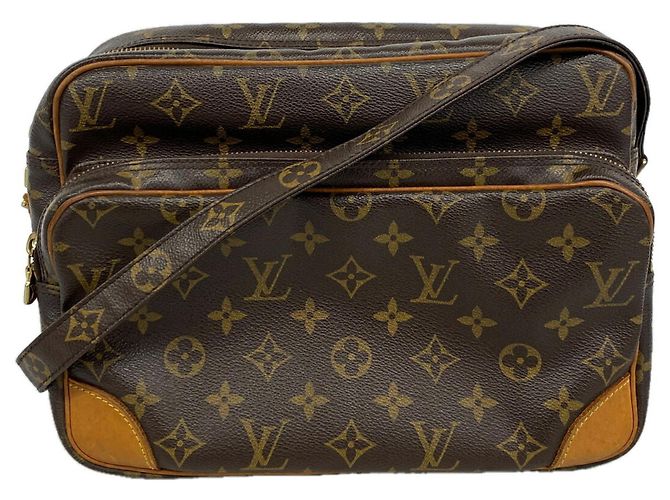 Bolsa de Ombro Louis Vuitton Monogram Nile