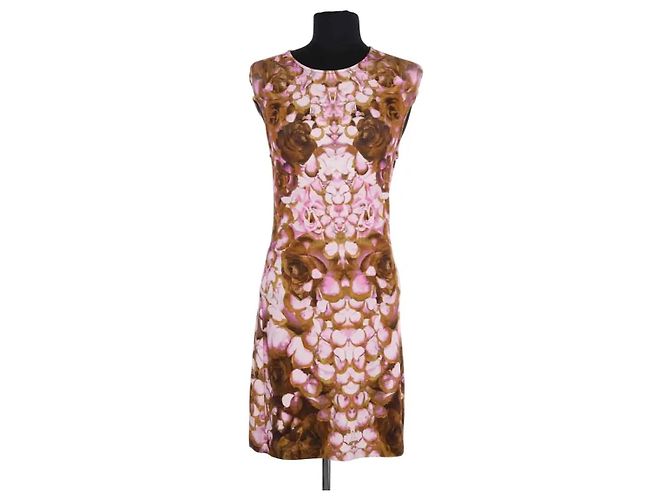 Vestido rosa Alexander McQueen