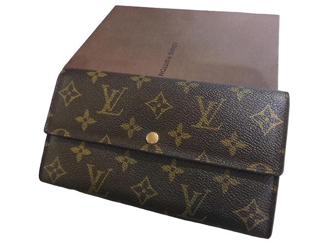 Louis Vuitton Monogram Canvas Wallet