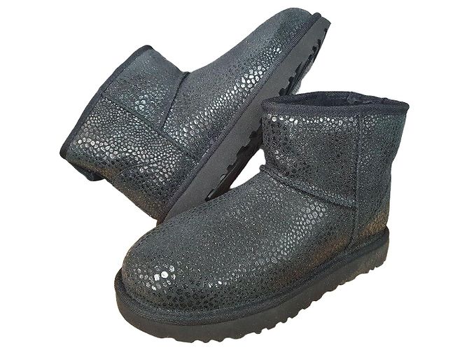 UGG Glitzy Lammfell Boots Damen Schwarz Größe 39