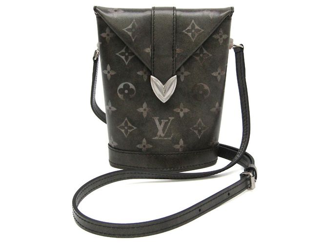 Bolsa de Envelope Monogram Brushed Louis Vuitton M12074