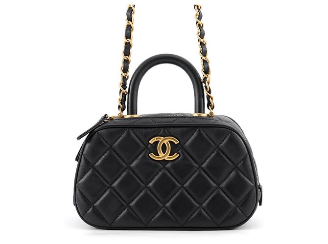 Chanel Black Matelassé Mini Bowling Coco Mark Leder Handtasche