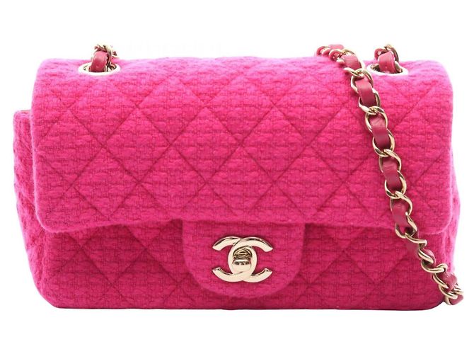 Bolsa de Ombro CHANEL Mini Matelasse 20 em Tecido e Couro