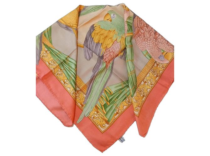 Pañuelo de seda Salvatore Ferragamo estampado de loros