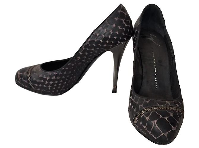 Giuseppe Zanotti Design Saltos em Couro Estampa de Python