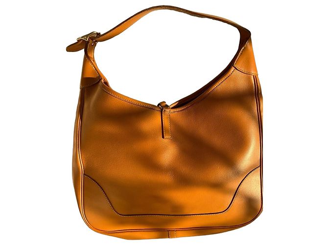 Hermès Mala Trim em couro camel