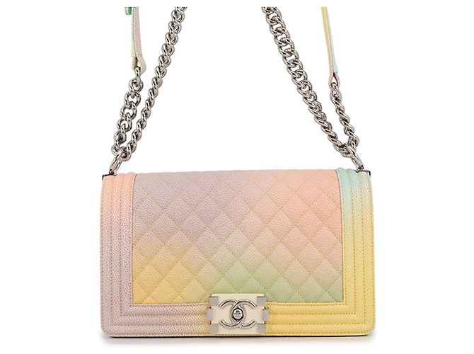 Borsa a tracolla Chanel Matelassé con catena