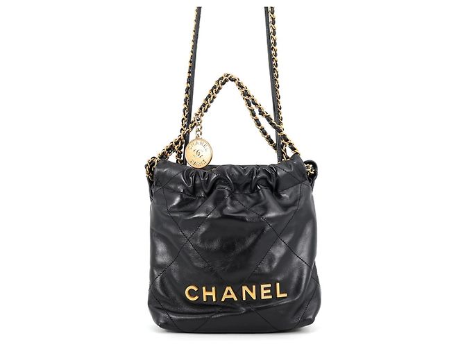 Chanel 22 Mini Coco Mark Handtasche