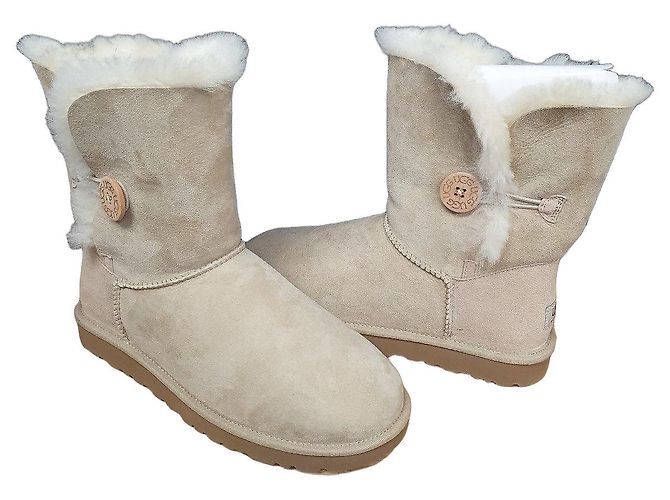 UGG Bailey Button - Bottes en peau de mouton Sand