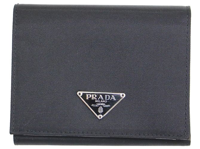 Cartera Prada Black Nylon Trifold Wallet M176