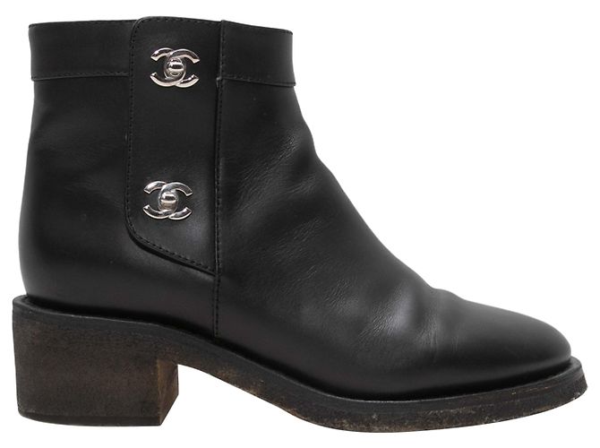 Botines Chanel CC Turn-Lock Negras Talla 39