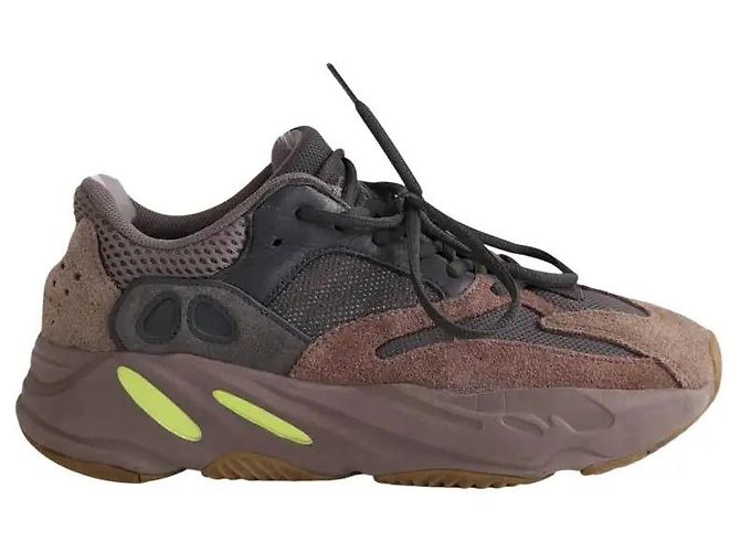 Baskets Yeezy marron en cuir