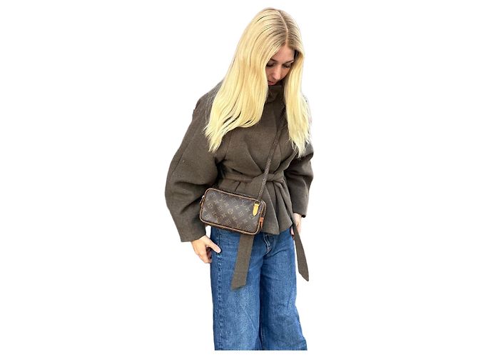 Autre Marque Louis Vuitton Marly Leder Handtasche