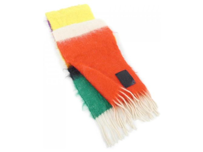 Bufanda Loewe