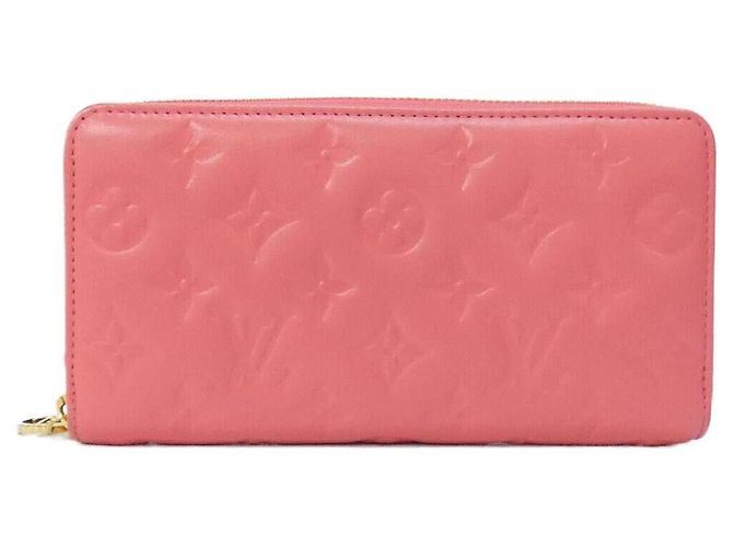 Cartera larga Louis Vuitton Coussin de piel de cordero