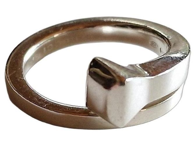 Anillo Gucci Chiodo de plata de ley