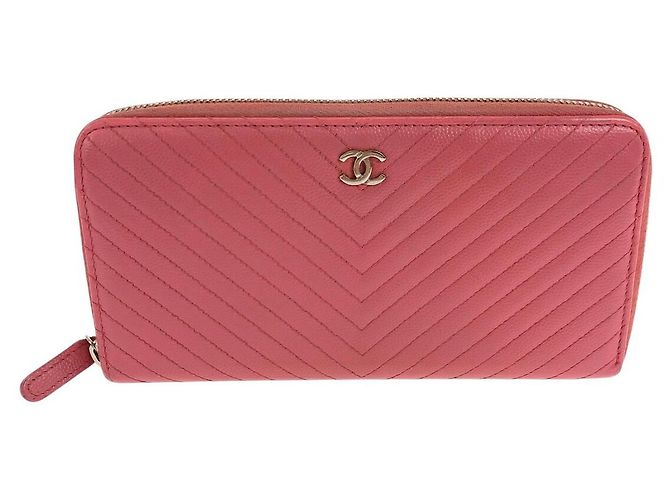 Cartera larga Chanel Coco Mark V Chevron Caviar