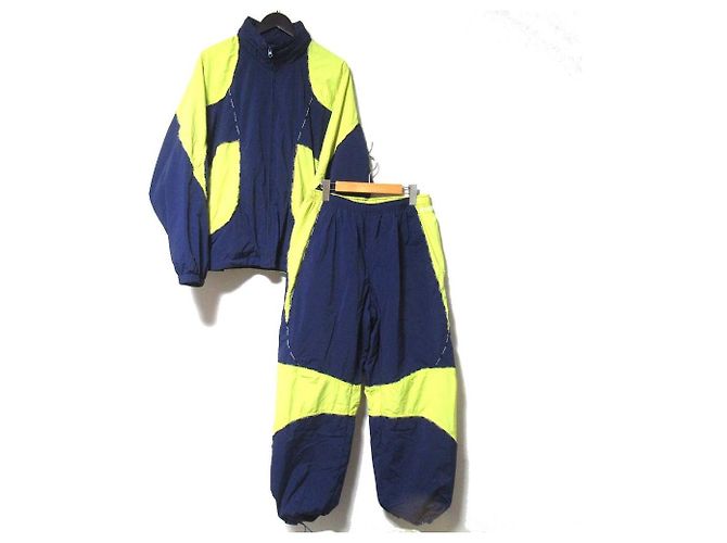 Set Giacca con Cappuccio e Pantaloni in Nylon Supreme