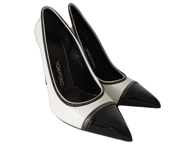 Tom Ford Escarpins de Couro e Verniz Preto e Branco