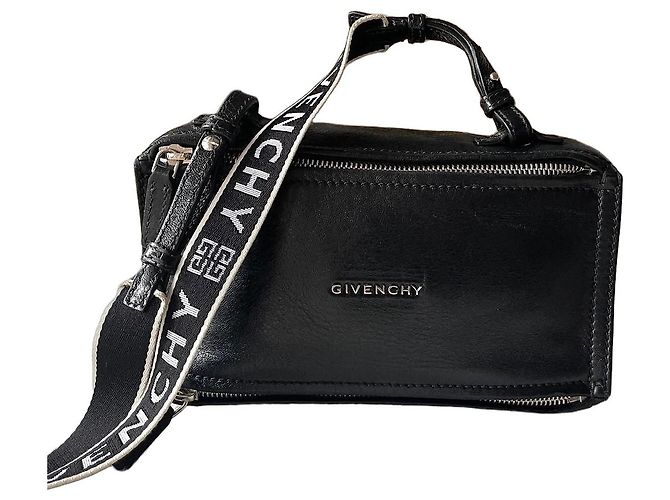 Borsa a tracolla Givenchy in pelle nera
