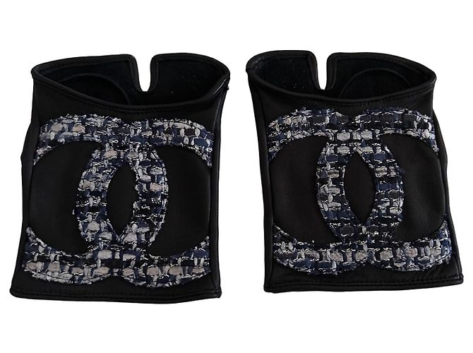 Luvas sem dedos Chanel em couro e tweed preto e azul