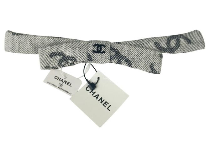 Barrette Chanel em algodão cinza