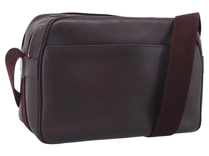 Louis Vuitton Reporter Taiga Leather PM