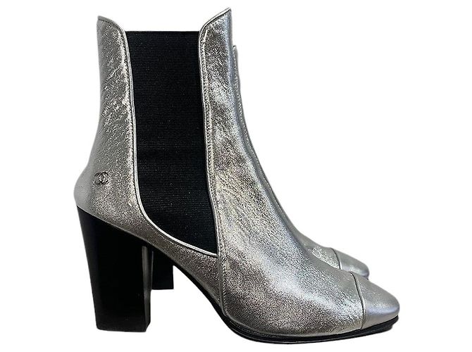 Botines Chanel plateados T.36